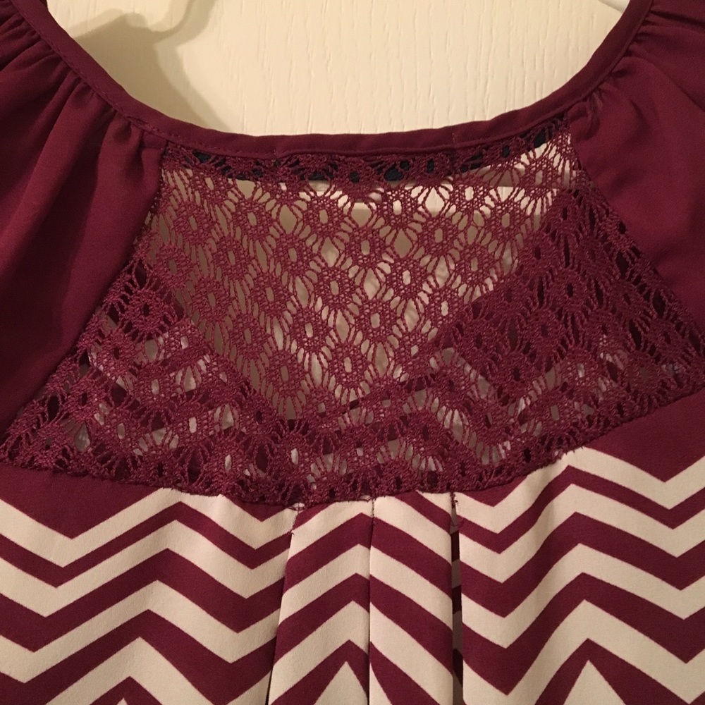 Chevron Patterned Blouse - Picture 3 of 3